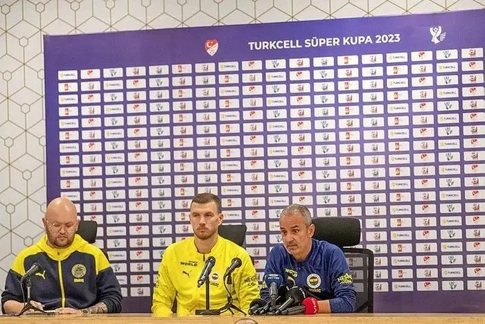 edin-dzekodan-super-kupa-finali-oncesi-dikkat-ceken-icardi-aciklamasi-edin-dzekonun-super-kupa-maci-oncesi-mot-1703791267739.jpeg ÖZEL HABER | Engellemelere rağmen ısrarla cevapladı! Edin Dzeko'dan Icardi sorusuna flaş tepki | takvim.com.tr sordu: Edin Dzeko yanıtladı'-3