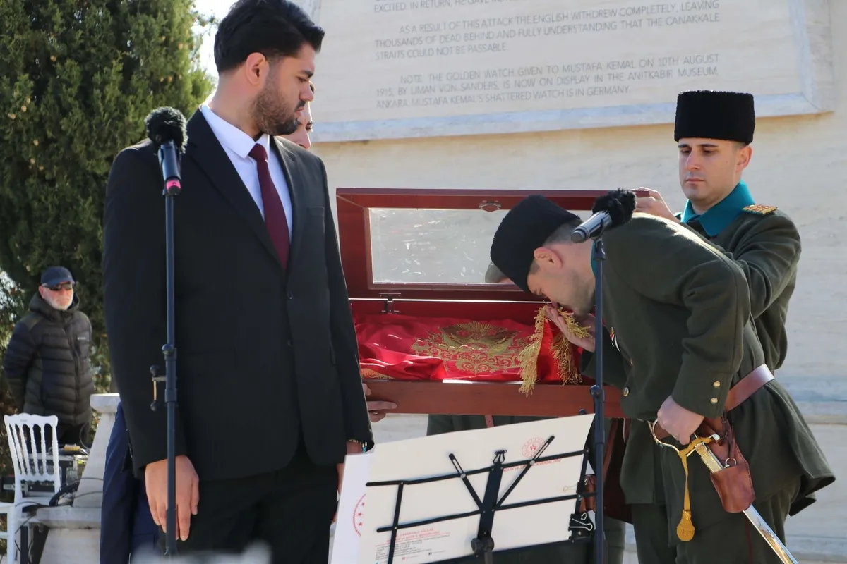 canakkalede-111-yil-sonra-ayni-ruh-57-alay-yuruyusu-tamamlandi-1777112810647.jpeg Çanakkale’de 111 yıl sonra aynı ruh: 57. Alay yürüyüşü tamamlandı-5