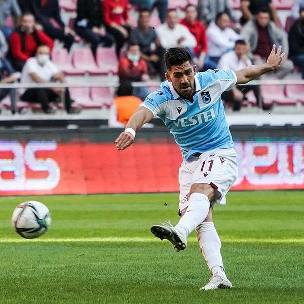 Portekizli hoca Vitor Pereira Trabzon’u imha planını hazırladı! Berat ve Bakasetas'ın takımla pas bağlantısı kesilecek-4