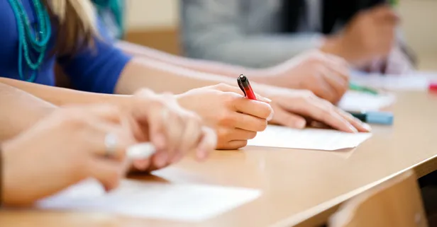 2020 KPSS önlisans soruları: KPSS'de Bayrak Şairi kimdir?