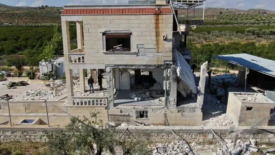 DEAŞın sözde elebaşı Ebu Hüseyin El Hüseyni El Kureyşinin öldürüldüğü evi A Haber görüntüledi: Teröristlerin deprem kamuflajı işe yaramadı