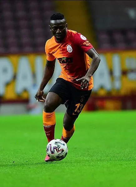 fatih-terim-istedi-galatasaray-dugmeye-basti-oghenekaro-etebo-takimda-tutulacak-1614608359911.jpeg