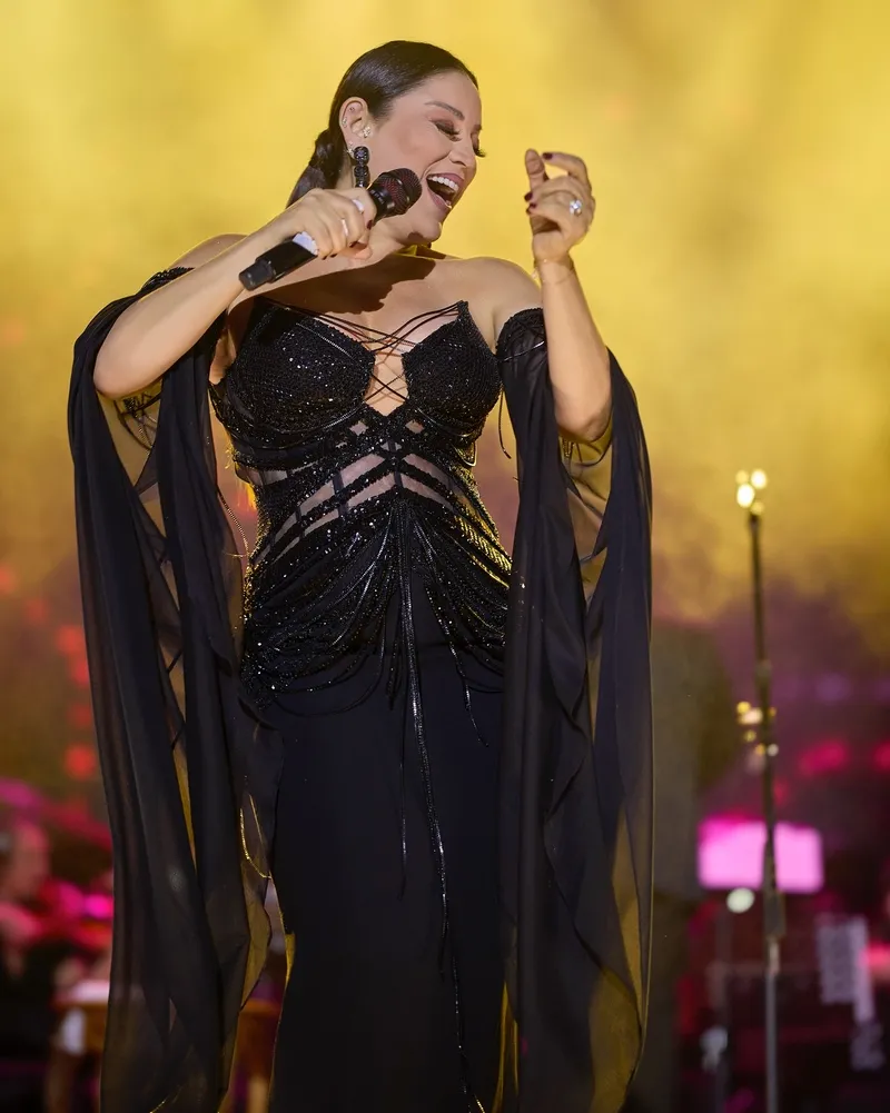 90larin-yildizi-askin-nur-yengi-emlak-zengini-cikti-1775198943003.jpg 90'ların yıldızı Aşkın Nur Yengi emlak zengini çıktı! İngiltere, ABD ve Fransa...-7