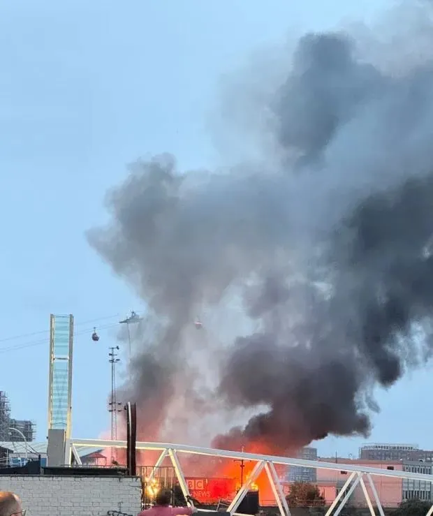 Film setinde kabusu yaşadılar! Planlı patlama kontrolden çıktı alevler her yeri sardı-4