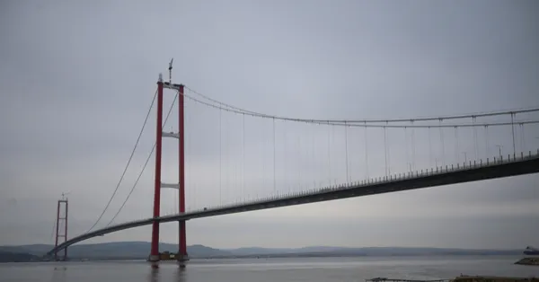 1915 Çanakkale Köprüsü’ne Seyit Onbaşı’nın top mermileri yerleştirildi