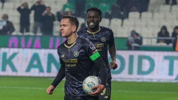 Son dakika Galatasaray haberleri... Aslan'dan Beşiktaş'a ve Trabzonspor'a çalım! İşte Cimbom'un Hadziahmetovic teklifi!-5