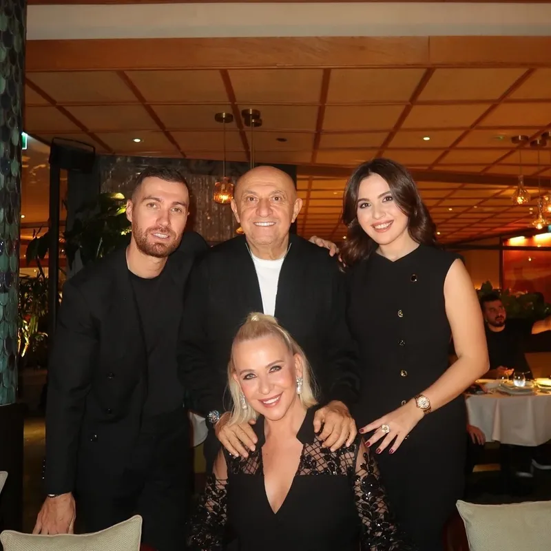 ogulcan-enginden-kiz-kardesi-elife-nostaljik-kutlama-1775030438658.jpg Oğulcan Engin'den kız kardeşi Elif'e nostaljik kutlama!-7