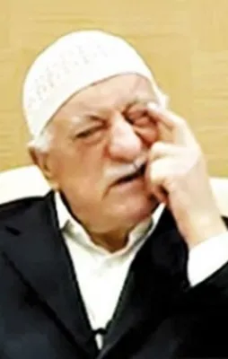 Köprü altında FETÖ kitapları bulundu!