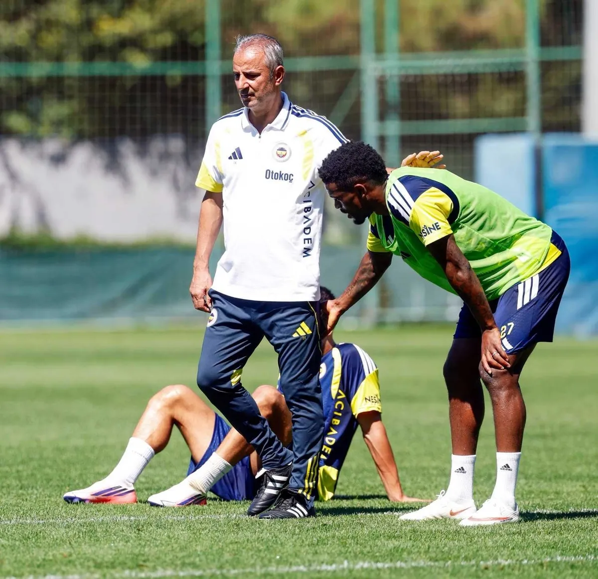 aziz-yildirimdan-ismail-kartala-tam-destek-1790068327141.jpeg Fenerbahçe'de duygusal toplantı: "Herkes gider o kalır"-5