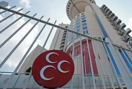 3 vekilin istifası alındı