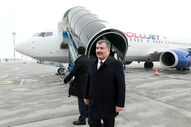 Sağlık Bakanı Fahrettin Koca'dan uçakta rahatsızlanan yolcuya ilk müdahale-5