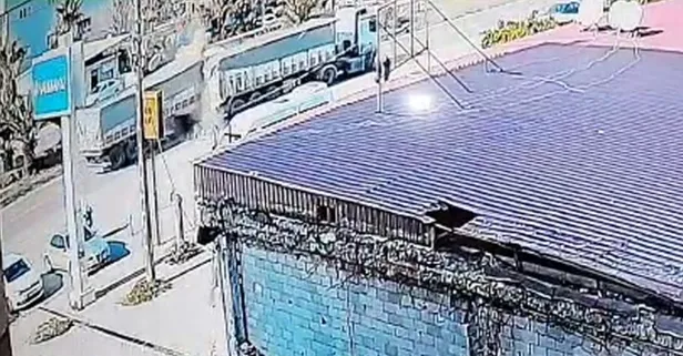 Köpeğe çarpmamak için ani fren yapınca tırlar çarpıştı! Kaza kamerada