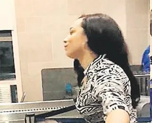 Ünlü muhabire taciz şoku