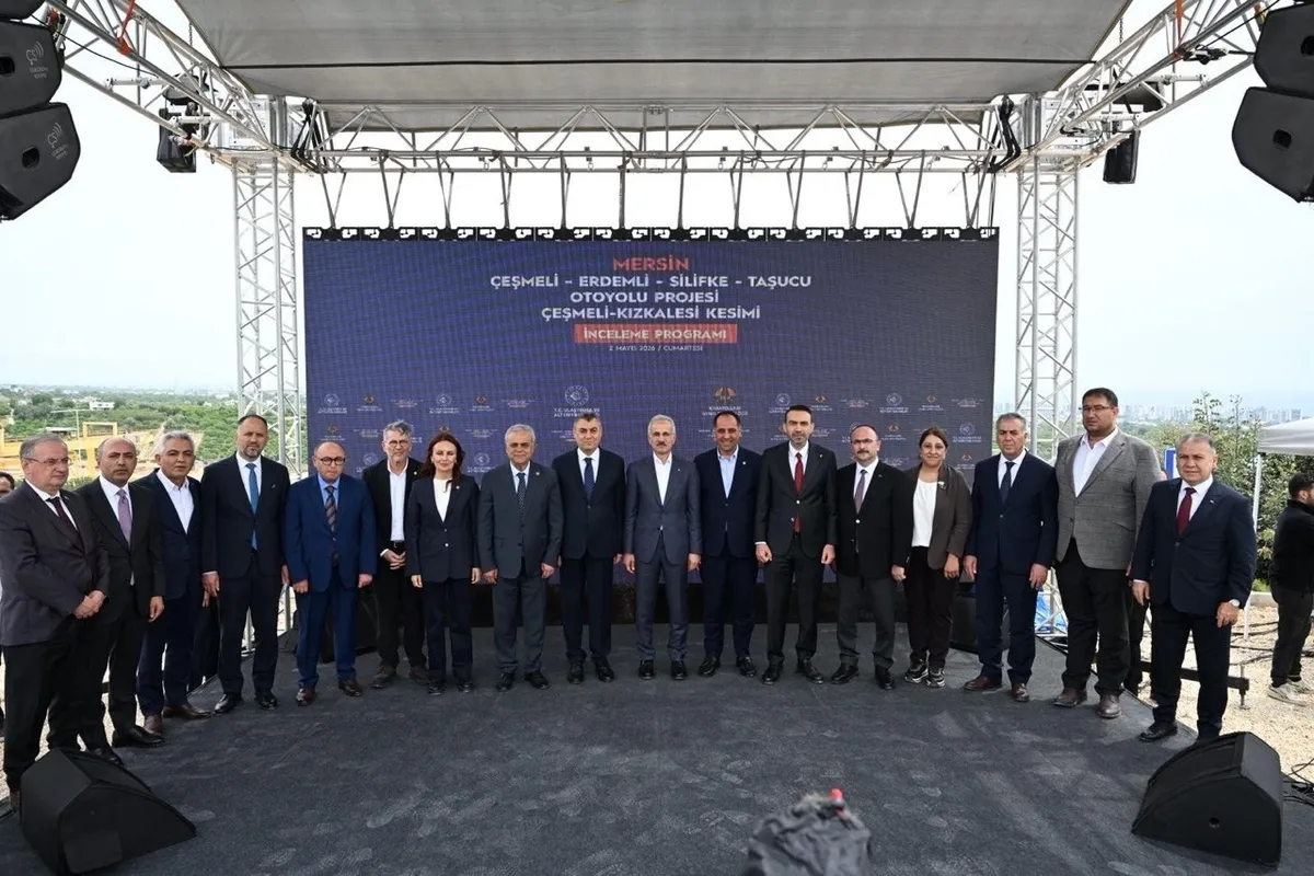 cesmeli-kizkalesi-otoyolunda-sona-gelindi-yol-18-dakikaya-dusecek-1777718465852.jpeg Çeşmeli-Kızkalesi Otoyolu’nda sona gelindi: Yol 18 dakikaya düşecek-8