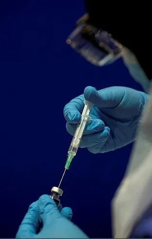 Son dakika: ABD'den Pfizer ve BioNTech'in geliştirdiği Kovid-19 aşısına onay