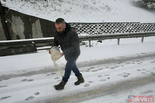 İstanbullu 'iş başa düştü' dedi, kendi imkanlarıyla yola tuz döktü! - 5