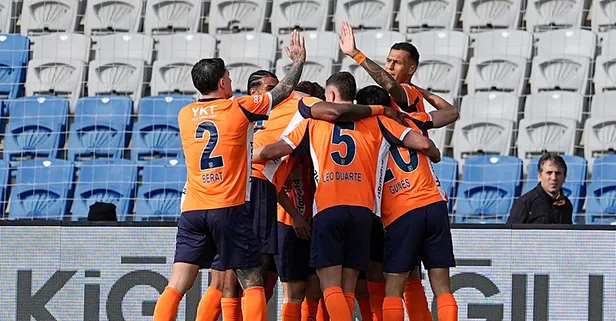 İstanbul'da nefes kesen maç! Başakşehir - Göztepe: 2-1 | MAÇ SONUCU