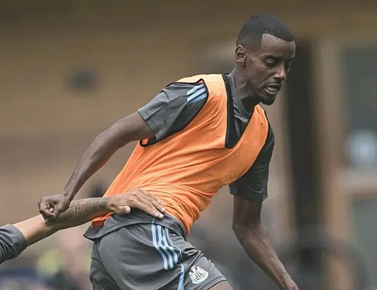 Isak Liverpool’u bekliyor