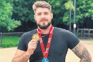 Boğaziçi yüzme yarışında Rus yarışmacı Nikolai Svechnikov karaya çıkamadı