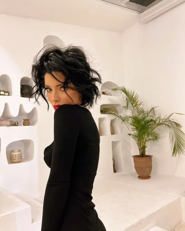 53-gun-sonra-bitti-merve-bolugur-ile-mert-aydin-5-dakikada-bosandi-bosanma-sonrasi-ilk-paylasimlar-merveden-bi-1669217867372.jpg 53 gün sonra bitti! Merve Boluğur ile Mert Aydın 5 dakikada boşandı! Boşanma sonrası ilk paylaşımlar Merve’den! Bikinisiyle yeşillikler içinde...-2