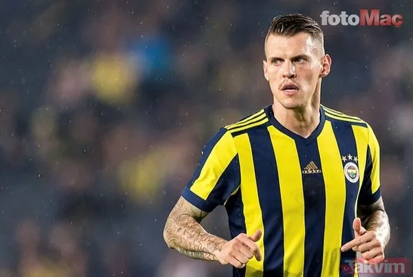 MARTIN SKRTEL | Yıllık ücret: 4.000.000 euro