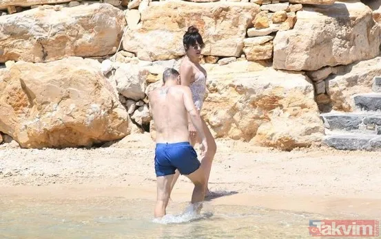 Demet Akalın bikini üstünü çıkarttı yarı çıplak haliyle olay! O görüntüyü gören dönüp bir daha baktı: "Gözümüze soktu" - 42