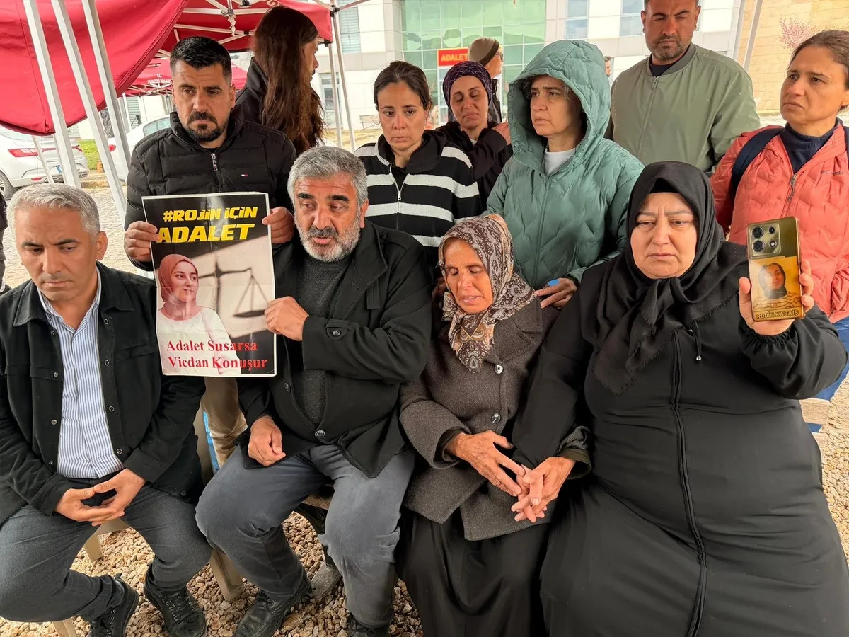 rojin-kabais-dosyasinda-kritik-gelisme-telefonu-cine-gonderiliyor-1776775190067.jpeg Rojin Kabaiş dosyasında kritik gelişme! Telefonu Çin’e gönderiliyor-3