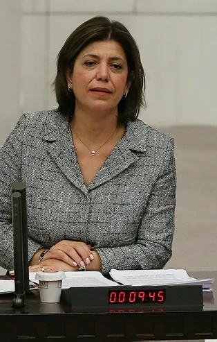 13 şehidin kanı elinde olan HDP katliamdaki rolü ortaya çıkınca PKK'ya göstermelik çağrıda bulundu!