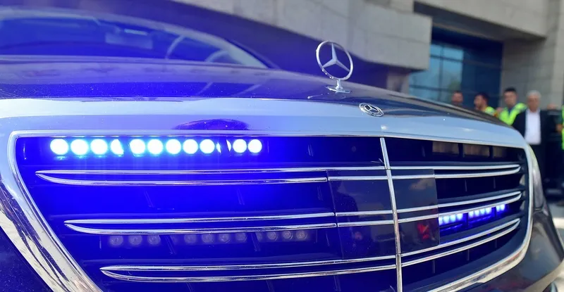 makam-araci-ile-insan-kacakciligi-iddiasi-sonrasi-harekete-gecildi-msb-duyurdu-1-tuggeneral-emeklilige-sevk-ed-1716457866619.jpg Makam aracı ile insan kaçakçılığı iddiası sonrası harekete geçildi: MSB duyurdu: 1 tuğgeneral emekliliğe sevk edildi-4