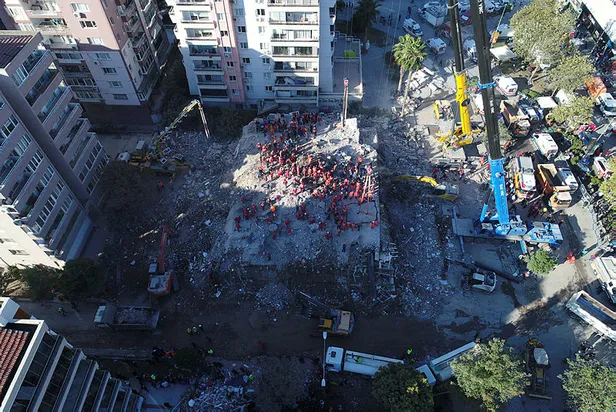 İzmir depreminde yerle bir olan evlere çürük raporu verildiği ortaya çıktı!-2
