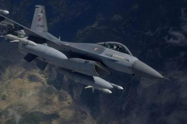 Irak'ın kuzeyine hava harekatı
