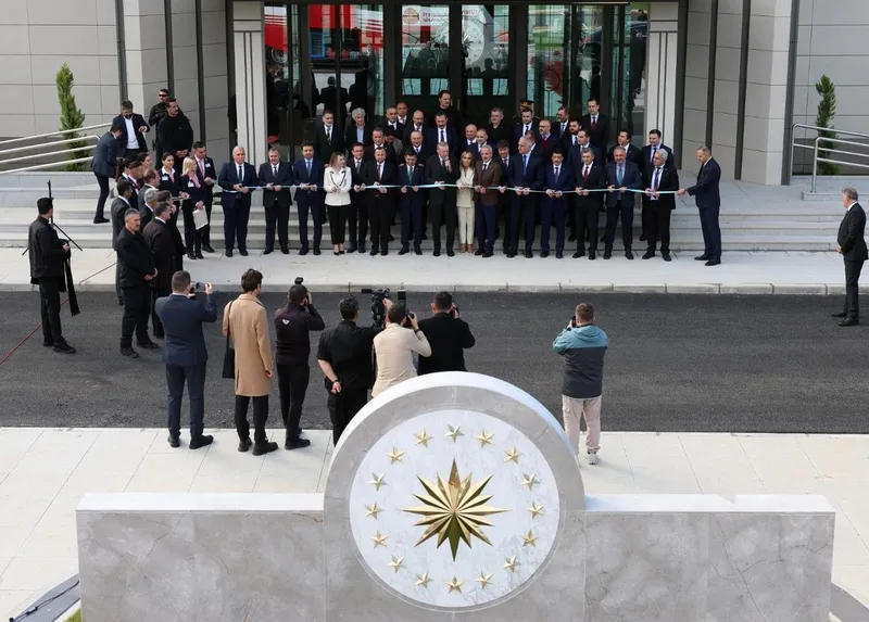 baskan-recep-tayyip-erdogan-antalya-havalimani-seref-salonunun-acilisini-gerceklestirdi-1707489998084.jpeg Başkan Recep Tayyip Erdoğan, Antalya Havalimanı Şeref Salonu ve Devlet Konukevi Açılış Töreni'ne katıldı-5