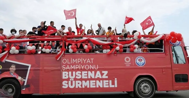 Olimpiyat şampiyonu Busenaz Sürmeneli'den Trabzonspor'a ziyaret!