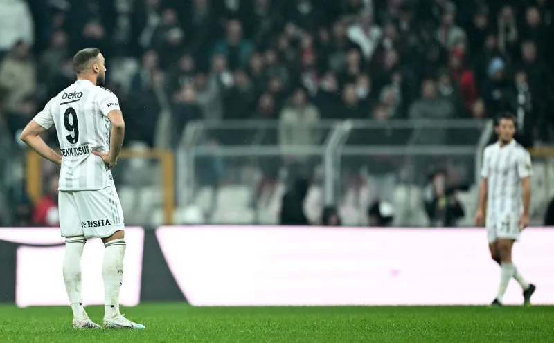 Beşiktaş'ta 5 futbolcu kadro dışı bırakıldı! İşte nedeni - 3