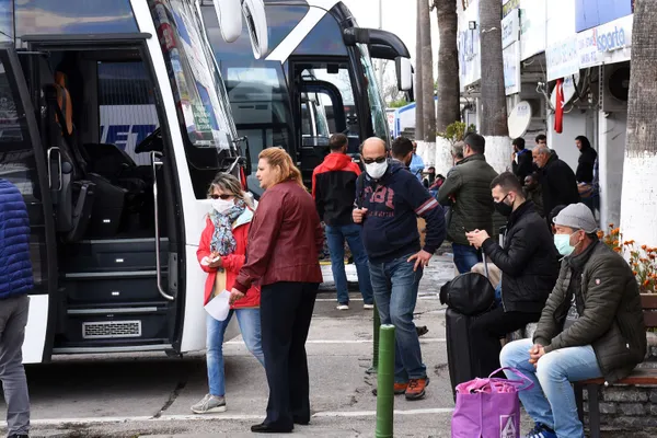Son dakika: Otobüslerdeki yüzde 50 doluluk sınırlaması kaldırıldı