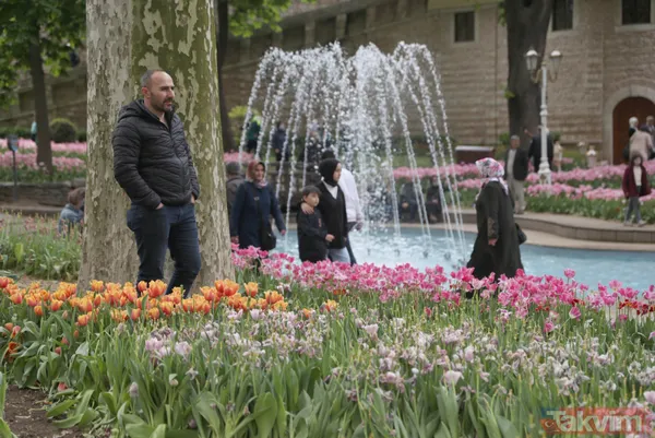 İstanbul Gülhane Parkı 10 katı ziyaretçi ağırladı! Laleler talan edildi - 26