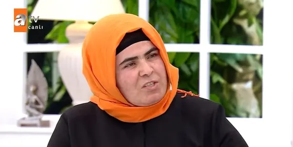 1647966599854.jpg Eşini bırakıp sevgilisine kaçan kadın Esra Erol’da canlı yayınında hayatının şokunu yaşadı! Sevgilisi gözyaşları içinde açıkladı-8