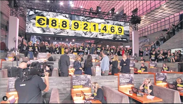 hollandada-yasayan-turk-asilli-sanatci-karsu-donmez-depremzedeler-icin-89-milyon-euro-bagis-topladi-1676589497734.jpeg Hollanda'da yaşayan Türk asıllı sanatçı Karsu Dönmez depremzedeler için 89 milyon Euro bağış topladı-2