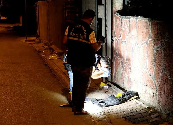 Son dakika: Adana'da gece yarısı kovalamaca! Dur ihtarına uymayan kişiler zor anlar yaşattı-2