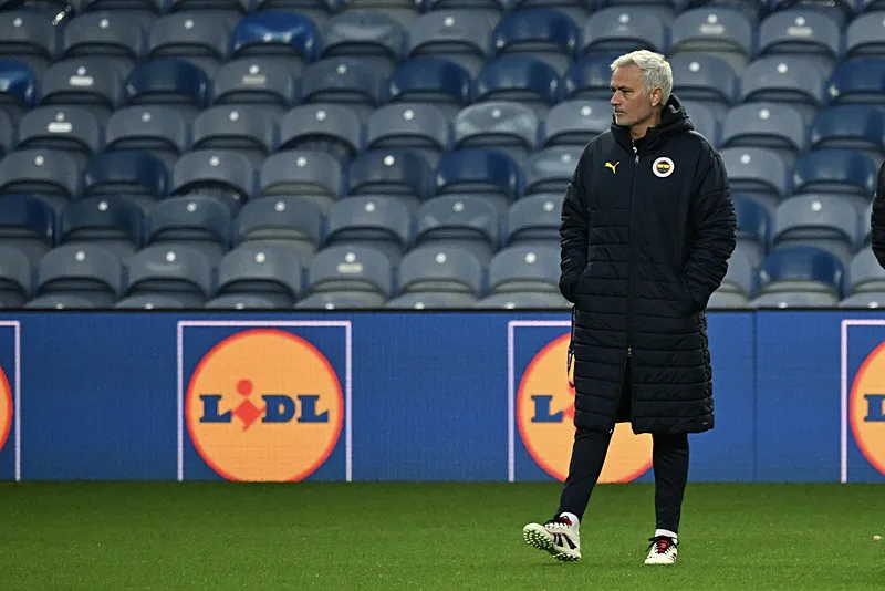 Mourinho'dan sürpriz ilk 11! O yıldız Bodrum'da yok - 2