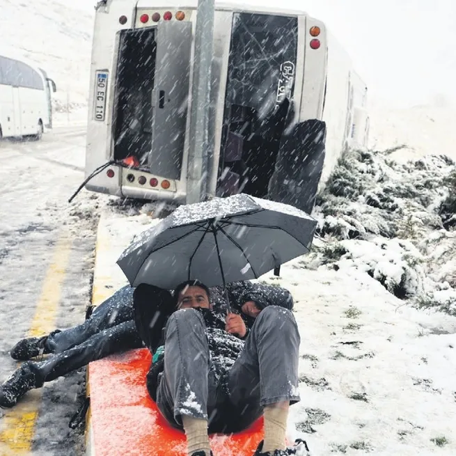 Nevşehir’de Minibüs Faciası! 14 İşçi Yaralandı