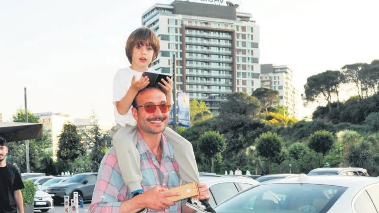Görkem Sevindik oğlu Marsel ile AVM’de görüntülendi!