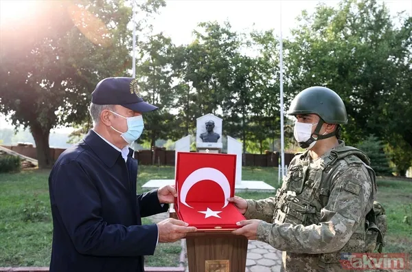 SON DAKİKA: Milli Savunma Bakanı Akar komutanlarla Edirne'de! Yunanistan'a sert mesaj - 12