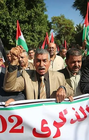 Gazzeliler Balfour Deklarasyonu'nu 102. yılında protesto etti