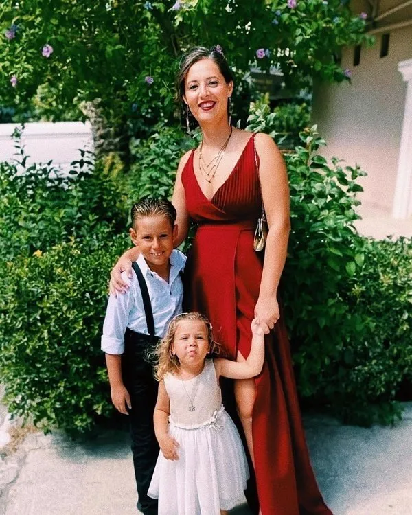 İzmir�de 91 saat sonra kurtarılan Ayda bebeğin ilk sözü İzmir�de 91 saat sonra kurtarılan Ayda bebeğin ilk sözü