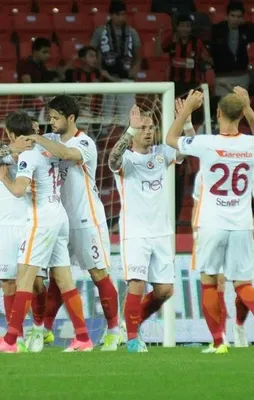 Aslan Antep'te kükredi