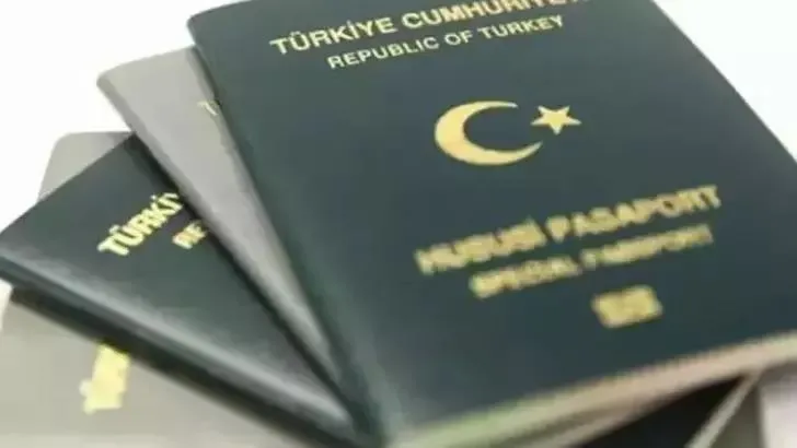 yesil-pasaportta-kapsam-genisliyor-mu-ticaret-bakani-omer-bolat-noktayi-koydu-kimler-alabiliyor-1724766090740.jpeg