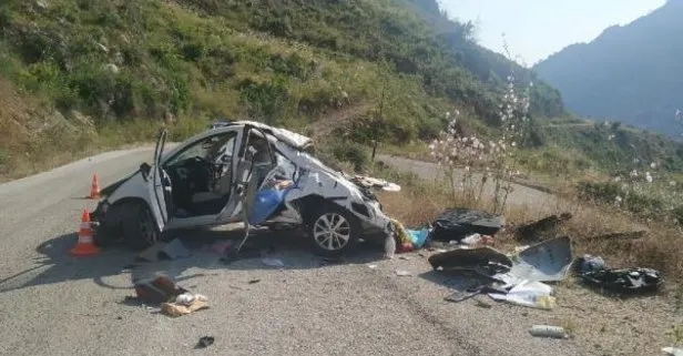 Antalya’da 30 metre yüksekten yuvarlandılar! Feci kazada 3 can kaybı
