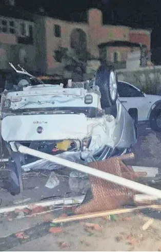Çeşme’yi hortum vurdu: 16 kişi yaralandı