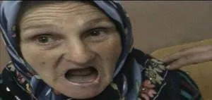 Karısının dişlerini penseyle söktü!